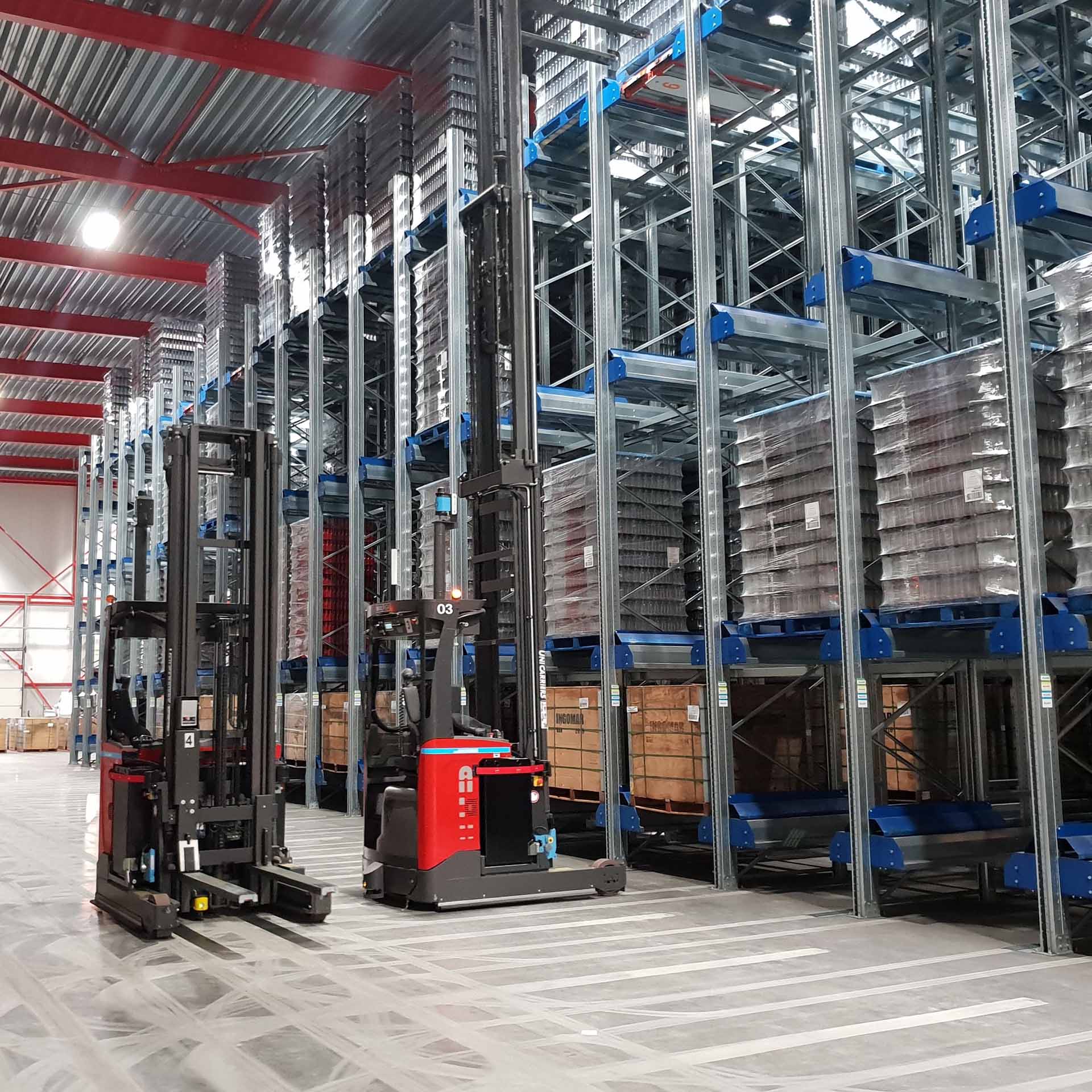 Warehouse & Distribution AGV